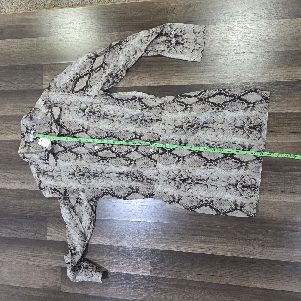 Pistola Python Knox Long Sleeve Partial Button Ed… - image 12